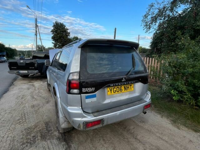 Серый Мицубиси Shogun, объемом двигателя 2.5 л и пробегом 150 тыс. км за 2500 $, фото 1 на Automoto.ua