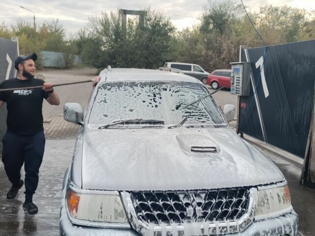 Серый Мицубиси Shogun, объемом двигателя 2.5 л и пробегом 150 тыс. км за 2500 $, фото 7 на Automoto.ua