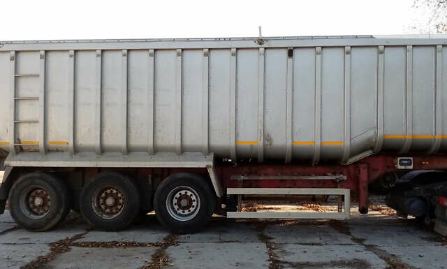 Красный Монтракон Bulk Tipper, объемом двигателя 0 л и пробегом 500 тыс. км за 17000 $, фото 3 на Automoto.ua