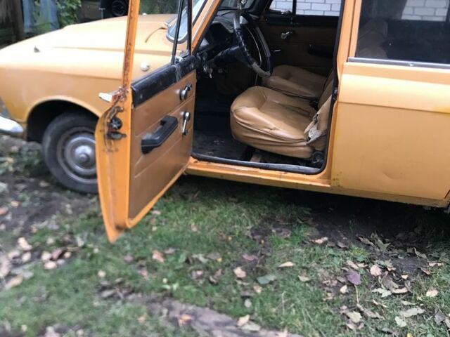 Желтый Москвич / АЗЛК 2125, объемом двигателя 0 л и пробегом 300 тыс. км за 378 $, фото 4 на Automoto.ua