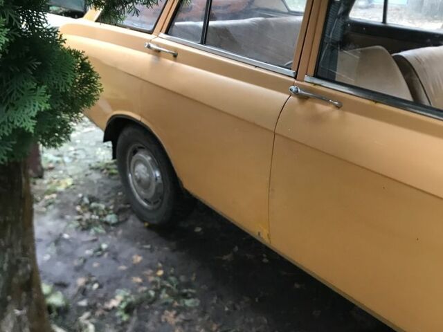 Желтый Москвич / АЗЛК 2125, объемом двигателя 0 л и пробегом 300 тыс. км за 378 $, фото 3 на Automoto.ua