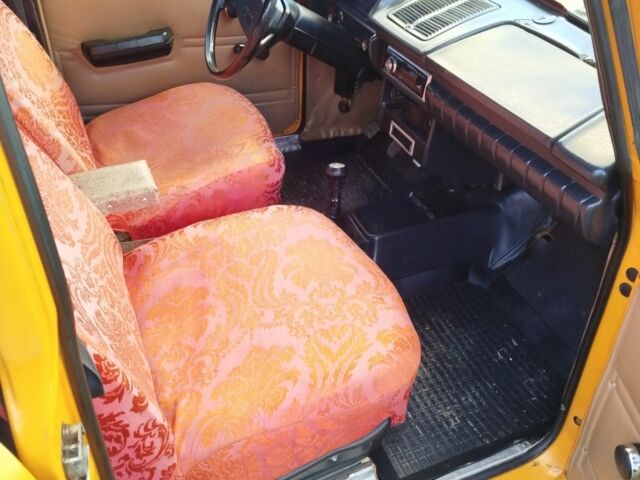 Желтый Москвич / АЗЛК 2125, объемом двигателя 0 л и пробегом 24 тыс. км за 829 $, фото 4 на Automoto.ua