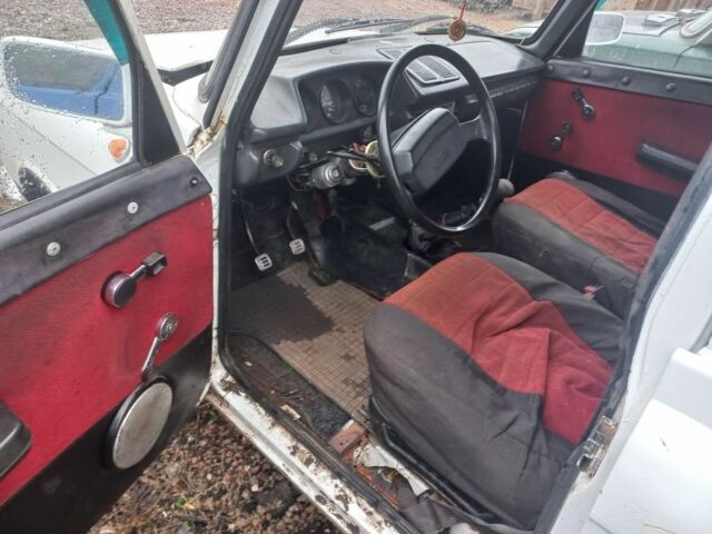 Білий Москвич / АЗЛК 21251, об'ємом двигуна 1.5 л та пробігом 100 тис. км за 356 $, фото 6 на Automoto.ua