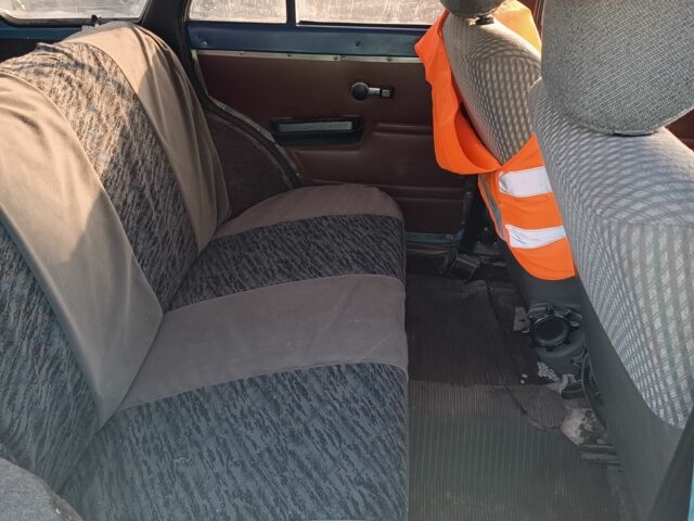 Синий Москвич / АЗЛК 21251, объемом двигателя 1.5 л и пробегом 100 тыс. км за 500 $, фото 5 на Automoto.ua