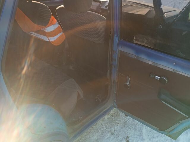 Синий Москвич / АЗЛК 21251, объемом двигателя 1.5 л и пробегом 100 тыс. км за 500 $, фото 6 на Automoto.ua