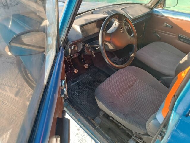 Синий Москвич / АЗЛК 21251, объемом двигателя 1.5 л и пробегом 100 тыс. км за 500 $, фото 4 на Automoto.ua