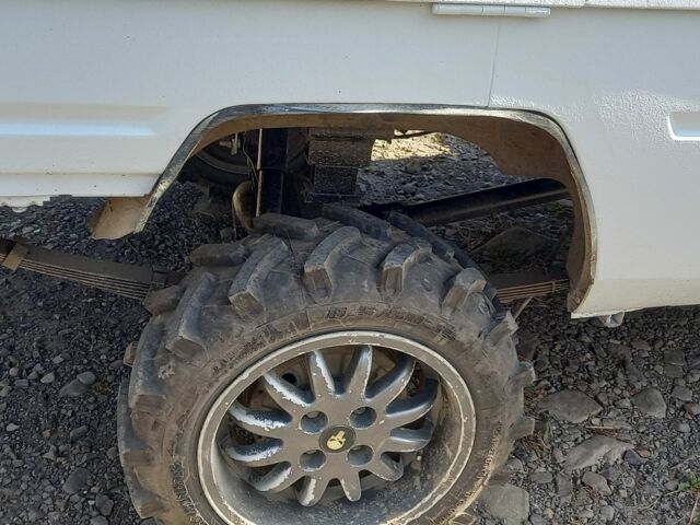 Білий Москвич / АЗЛК 2137, об'ємом двигуна 1 л та пробігом 150 тис. км за 1750 $, фото 7 на Automoto.ua