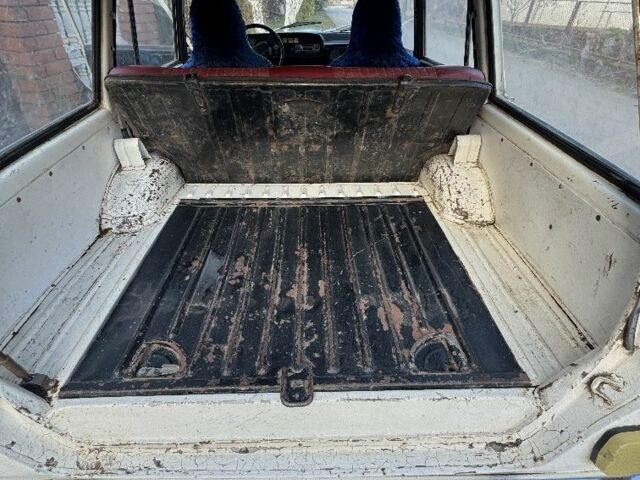 Белый Москвич / АЗЛК 2137, объемом двигателя 0 л и пробегом 300 тыс. км за 500 $, фото 12 на Automoto.ua