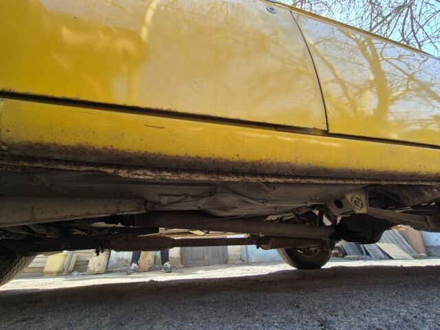 Желтый Москвич / АЗЛК 2137, объемом двигателя 1.5 л и пробегом 40 тыс. км за 384 $, фото 4 на Automoto.ua