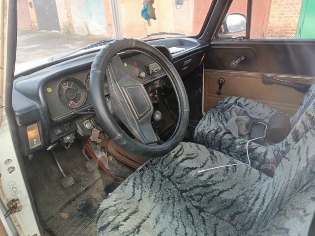 Білий Москвич / АЗЛК 2140, об'ємом двигуна 1.6 л та пробігом 150 тис. км за 600 $, фото 7 на Automoto.ua
