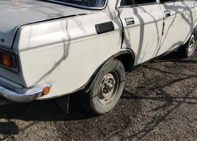 Москвич / АЗЛК 2140 1981 в Петриковке на Automoto.ua Белый Москвич / АЗЛК 2140, объемом двигателя 1.5 л и пробегом 65 тыс. км за 528 $, фото 3 на Automoto.ua