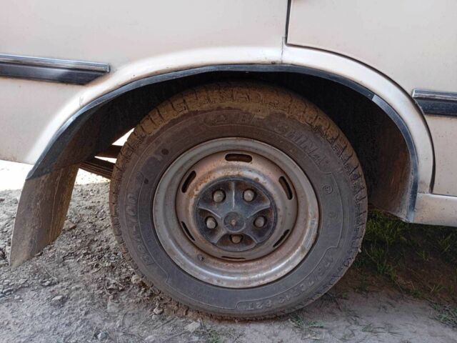 Белый Москвич / АЗЛК 2140, объемом двигателя 1.5 л и пробегом 140 тыс. км за 479 $, фото 6 на Automoto.ua