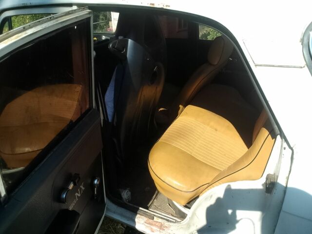 Белый Москвич / АЗЛК 2140, объемом двигателя 1.6 л и пробегом 100 тыс. км за 300 $, фото 2 на Automoto.ua