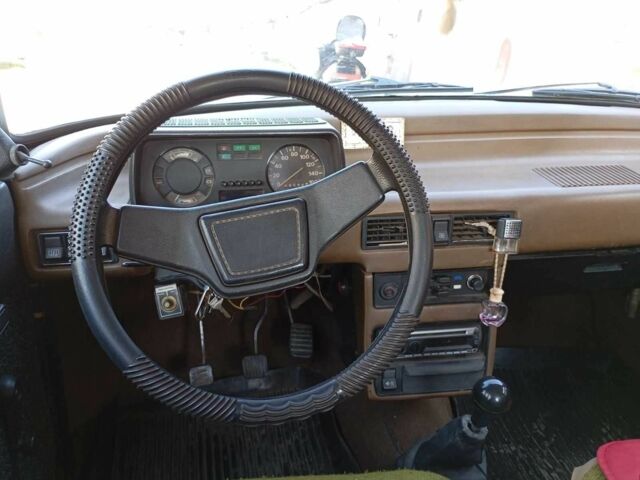 Белый Москвич / АЗЛК 2140, объемом двигателя 1.5 л и пробегом 140 тыс. км за 479 $, фото 3 на Automoto.ua