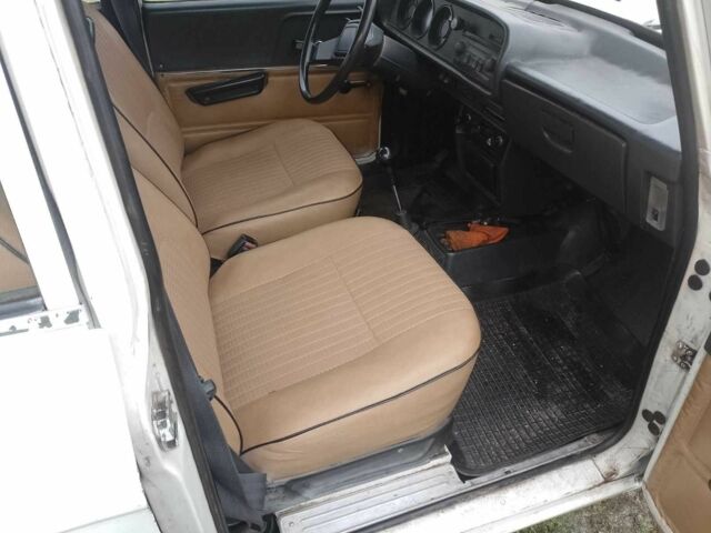 Белый Москвич / АЗЛК 2140, объемом двигателя 0 л и пробегом 9 тыс. км за 548 $, фото 5 на Automoto.ua