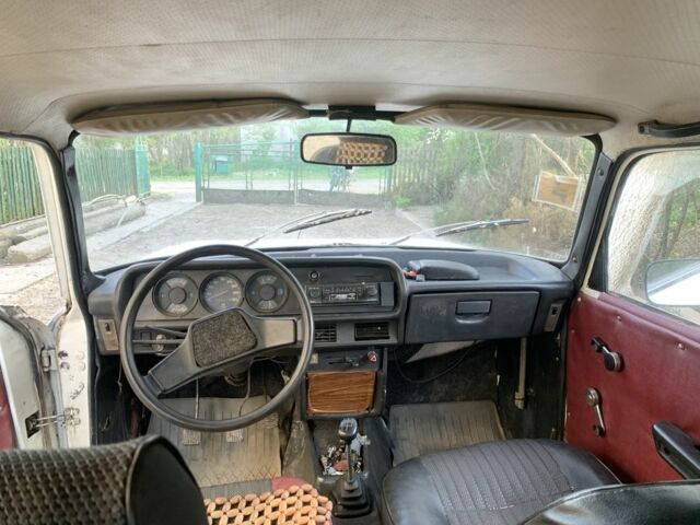 Білий Москвич / АЗЛК 2140, об'ємом двигуна 1.6 л та пробігом 1000 тис. км за 401 $, фото 6 на Automoto.ua