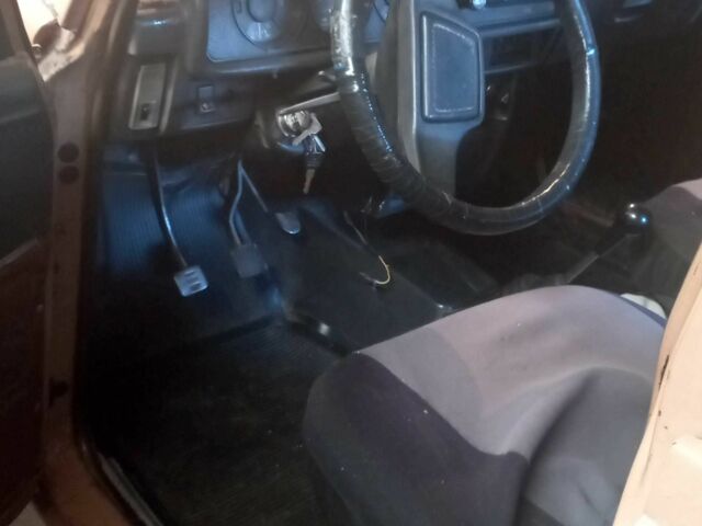 Бежевый Москвич / АЗЛК 2140, объемом двигателя 0 л и пробегом 3 тыс. км за 287 $, фото 3 на Automoto.ua