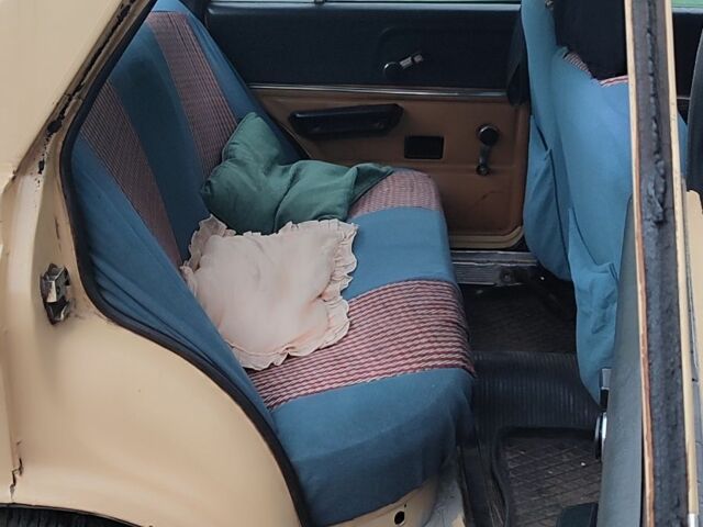 Бежевый Москвич / АЗЛК 2140, объемом двигателя 2.45 л и пробегом 1 тыс. км за 718 $, фото 6 на Automoto.ua