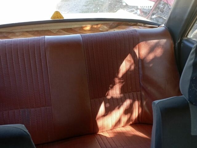 Бежевый Москвич / АЗЛК 2140, объемом двигателя 1.5 л и пробегом 1000 тыс. км за 500 $, фото 4 на Automoto.ua