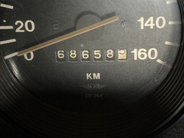 Москвич / АЗЛК 2140 1986 в Харькове на Automoto.ua Бежевый Москвич / АЗЛК 2140, объемом двигателя 0 л и пробегом 3 тыс. км за 300 $, фото 5 на Automoto.ua