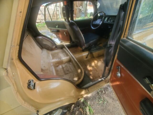 Коричневый Москвич / АЗЛК 2140, объемом двигателя 1.48 л и пробегом 100 тыс. км за 900 $, фото 8 на Automoto.ua