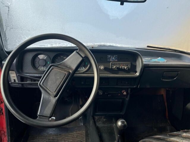 Красный Москвич / АЗЛК 2140, объемом двигателя 0 л и пробегом 150 тыс. км за 363 $, фото 2 на Automoto.ua