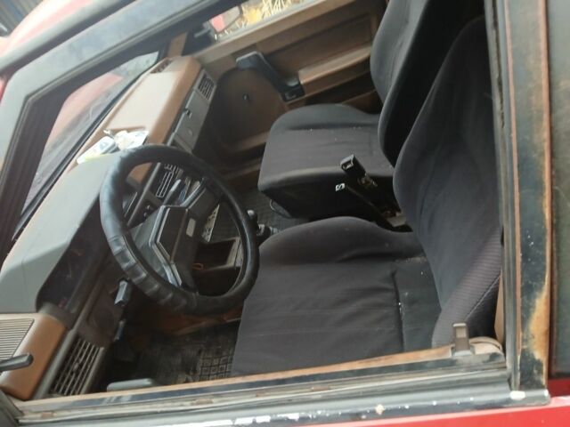 Красный Москвич / АЗЛК 2140, объемом двигателя 2 л и пробегом 1000 тыс. км за 345 $, фото 6 на Automoto.ua