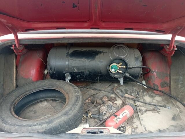 Красный Москвич / АЗЛК 2140, объемом двигателя 0 л и пробегом 1 тыс. км за 428 $, фото 5 на Automoto.ua