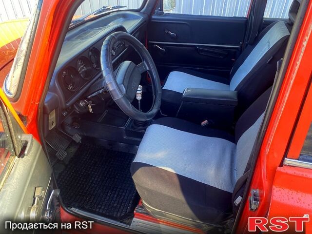 Красный Москвич / АЗЛК 2140, объемом двигателя 1.5 л и пробегом 60 тыс. км за 800 $, фото 3 на Automoto.ua