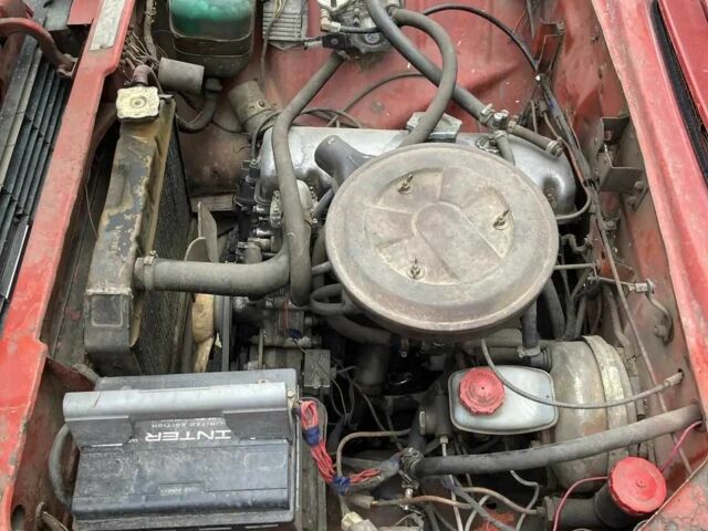 Красный Москвич / АЗЛК 2140, объемом двигателя 0 л и пробегом 100 тыс. км за 400 $, фото 2 на Automoto.ua