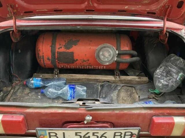 Красный Москвич / АЗЛК 2140, объемом двигателя 0 л и пробегом 100 тыс. км за 400 $, фото 3 на Automoto.ua