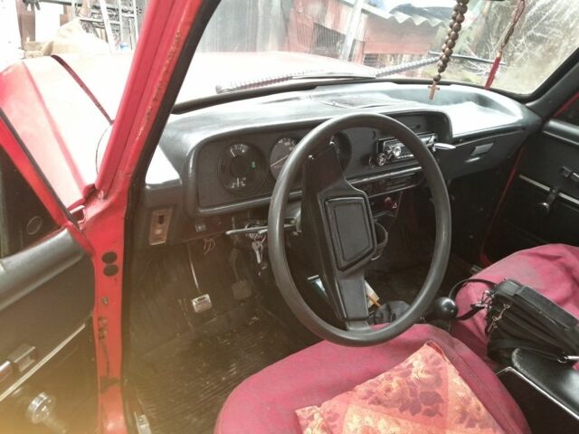 Красный Москвич / АЗЛК 2140, объемом двигателя 1 л и пробегом 10 тыс. км за 474 $, фото 3 на Automoto.ua