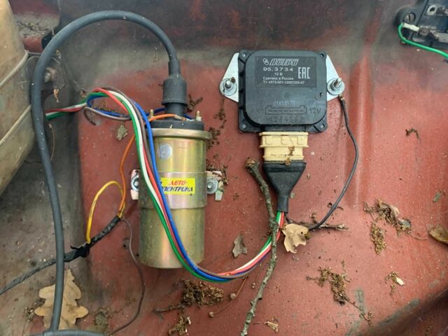 Красный Москвич / АЗЛК 2140, объемом двигателя 0 л и пробегом 373 тыс. км за 191 $, фото 7 на Automoto.ua