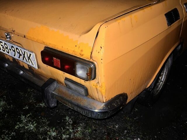 Желтый Москвич / АЗЛК 2140, объемом двигателя 1.5 л и пробегом 200 тыс. км за 203 $, фото 3 на Automoto.ua