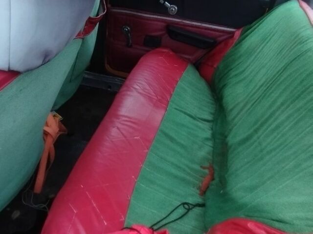 Желтый Москвич / АЗЛК 2140, объемом двигателя 1.5 л и пробегом 1 тыс. км за 356 $, фото 3 на Automoto.ua