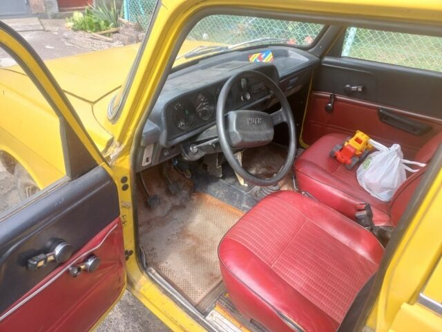 Желтый Москвич / АЗЛК 2140, объемом двигателя 0 л и пробегом 96 тыс. км за 350 $, фото 7 на Automoto.ua