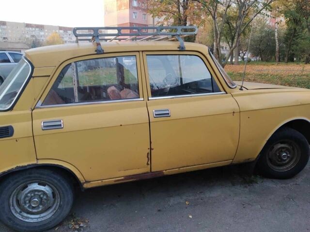 Желтый Москвич / АЗЛК 2140, объемом двигателя 1.5 л и пробегом 110 тыс. км за 322 $, фото 2 на Automoto.ua
