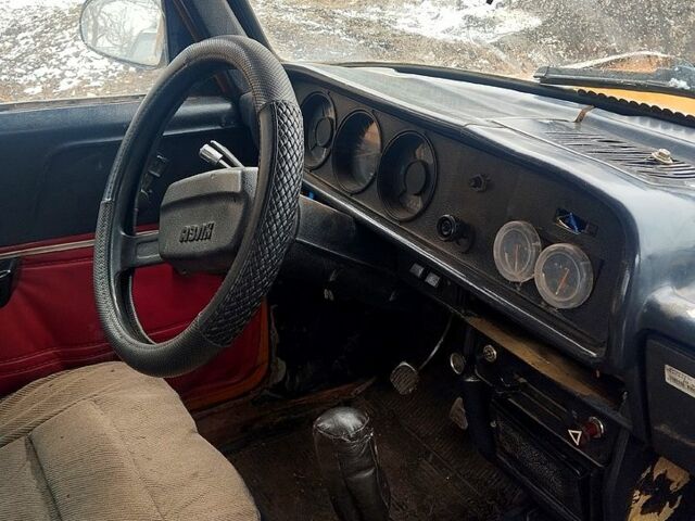 Желтый Москвич / АЗЛК 2140, объемом двигателя 15 л и пробегом 250 тыс. км за 400 $, фото 2 на Automoto.ua