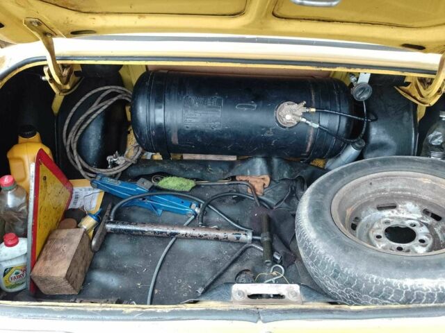 Желтый Москвич / АЗЛК 2140, объемом двигателя 0 л и пробегом 9 тыс. км за 404 $, фото 1 на Automoto.ua