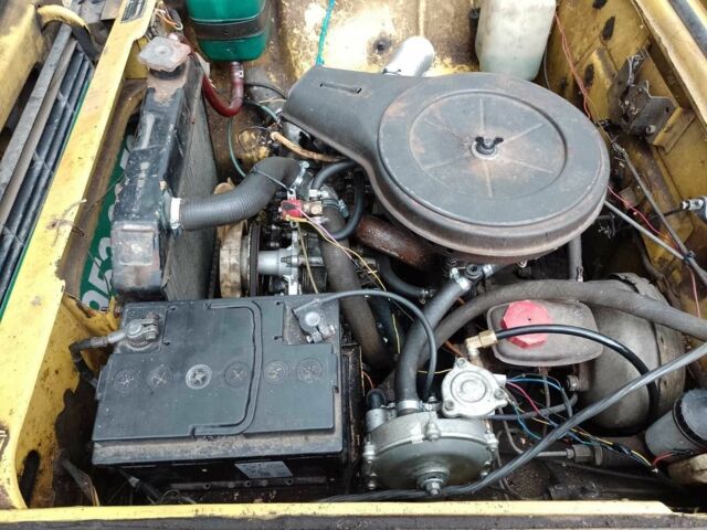 Желтый Москвич / АЗЛК 2140, объемом двигателя 0 л и пробегом 9 тыс. км за 404 $, фото 5 на Automoto.ua