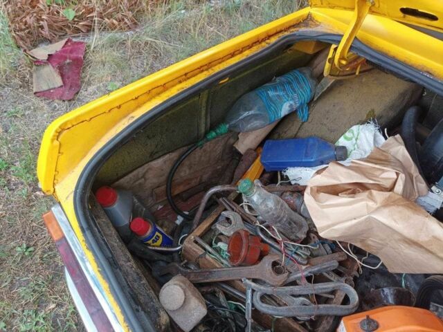 Желтый Москвич / АЗЛК 2140, объемом двигателя 0 л и пробегом 1000 тыс. км за 550 $, фото 12 на Automoto.ua