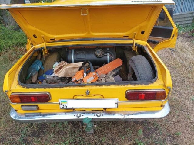 Желтый Москвич / АЗЛК 2140, объемом двигателя 0 л и пробегом 1000 тыс. км за 550 $, фото 4 на Automoto.ua