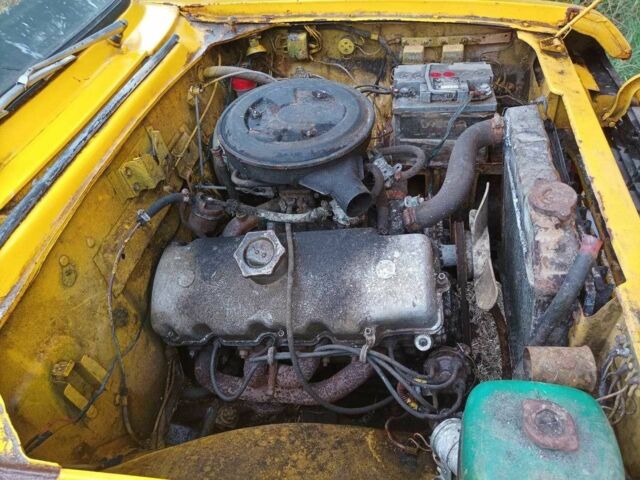 Желтый Москвич / АЗЛК 2140, объемом двигателя 0 л и пробегом 1000 тыс. км за 550 $, фото 13 на Automoto.ua