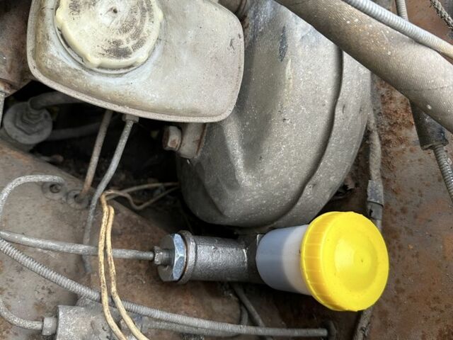 Москвич / АЗЛК 2140 1983 в Перемышлянах на Automoto.ua Желтый Москвич / АЗЛК 2140, объемом двигателя 1.5 л и пробегом 200 тыс. км за 300 $, фото 7 на Automoto.ua