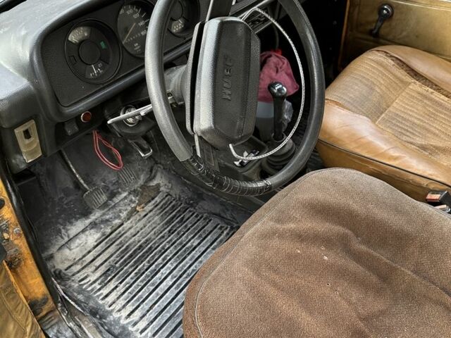 Москвич / АЗЛК 2140 1983 в Перемышлянах на Automoto.ua Желтый Москвич / АЗЛК 2140, объемом двигателя 1.5 л и пробегом 200 тыс. км за 300 $, фото 5 на Automoto.ua