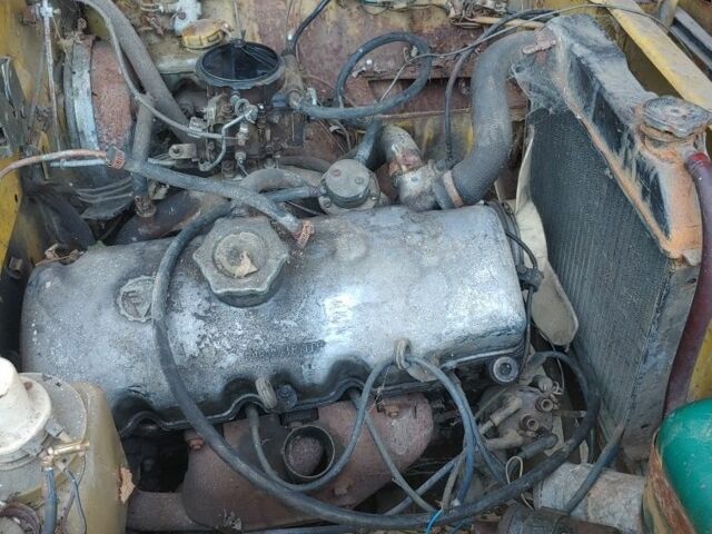 Желтый Москвич / АЗЛК 2140, объемом двигателя 0 л и пробегом 84 тыс. км за 195 $, фото 5 на Automoto.ua