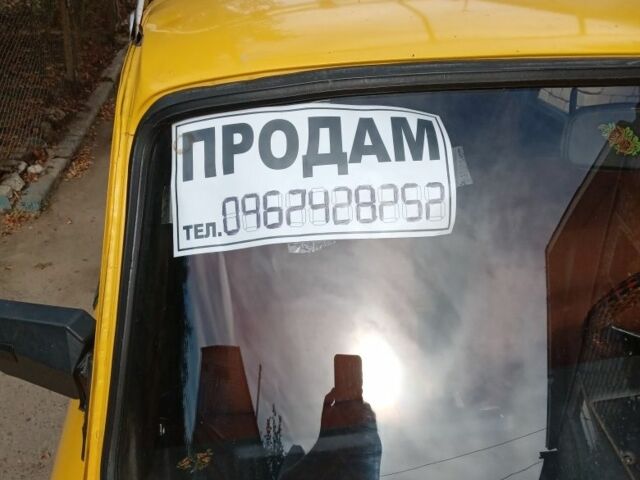 Желтый Москвич / АЗЛК 2140, объемом двигателя 1.5 л и пробегом 135 тыс. км за 484 $, фото 2 на Automoto.ua
