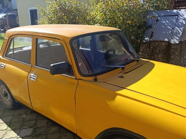 Желтый Москвич / АЗЛК 2140, объемом двигателя 0 л и пробегом 150 тыс. км за 335 $, фото 2 на Automoto.ua