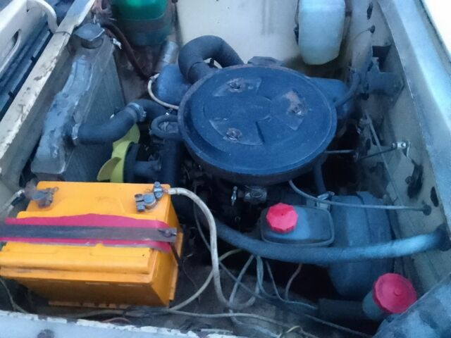 Желтый Москвич / АЗЛК 2140, объемом двигателя 1 л и пробегом 7 тыс. км за 357 $, фото 3 на Automoto.ua