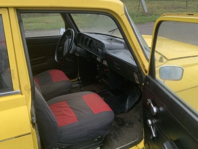 Жовтий Москвич / АЗЛК 2140, об'ємом двигуна 1.5 л та пробігом 147 тис. км за 308 $, фото 6 на Automoto.ua